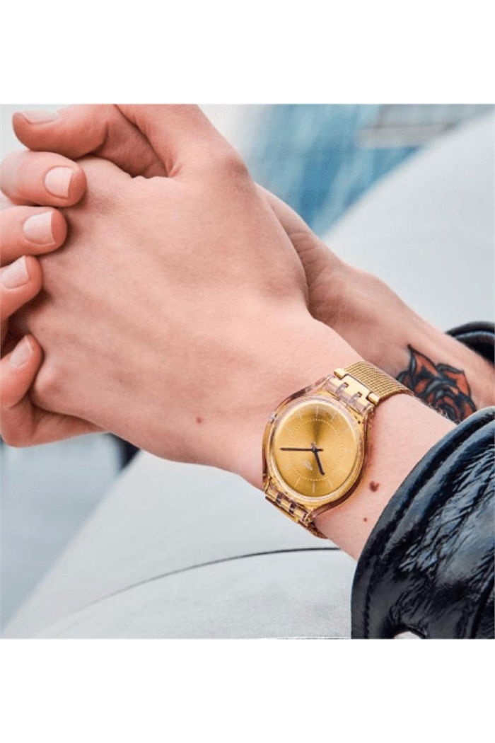 Swatch Svok100m Altın Rengi Hasır Saat