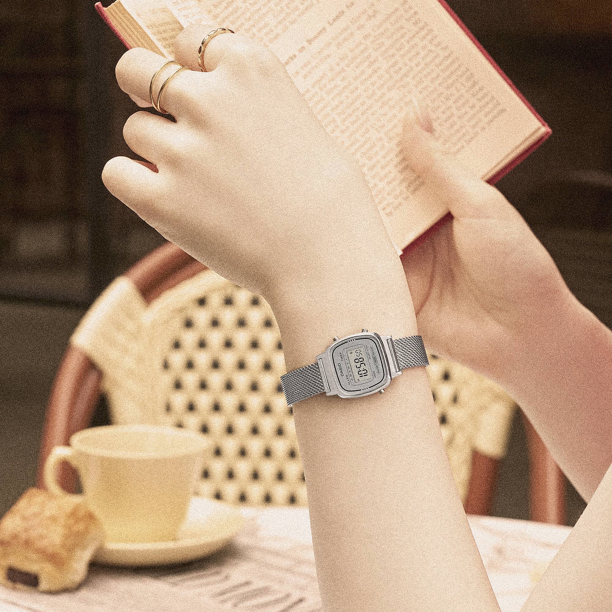 Casio La670wem-7df Dijital Retro Kadın Kol Saati