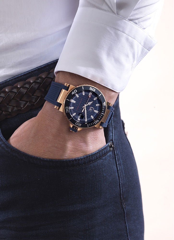 Gc Gcy36004g7 Erkek Kol Saati