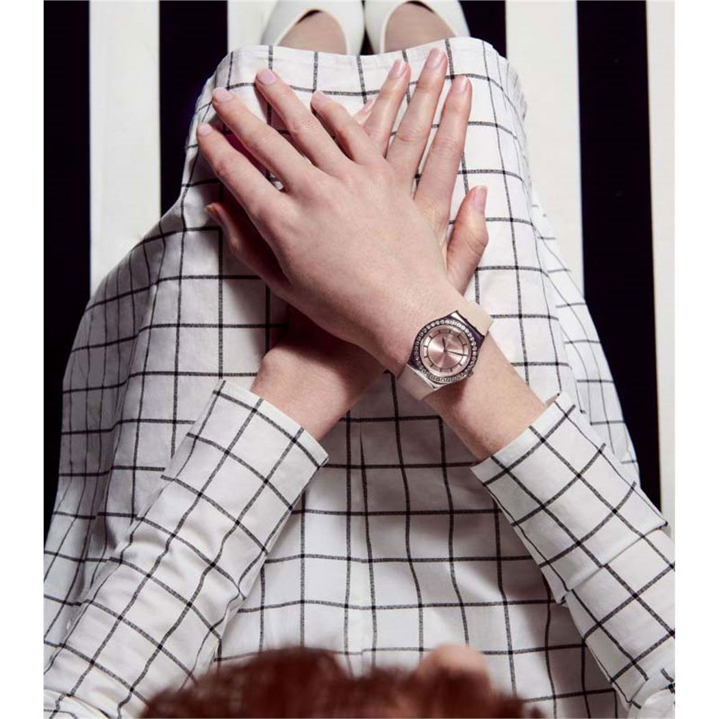 Swatch YLS212 Sandchic Kadın Kol Saati 