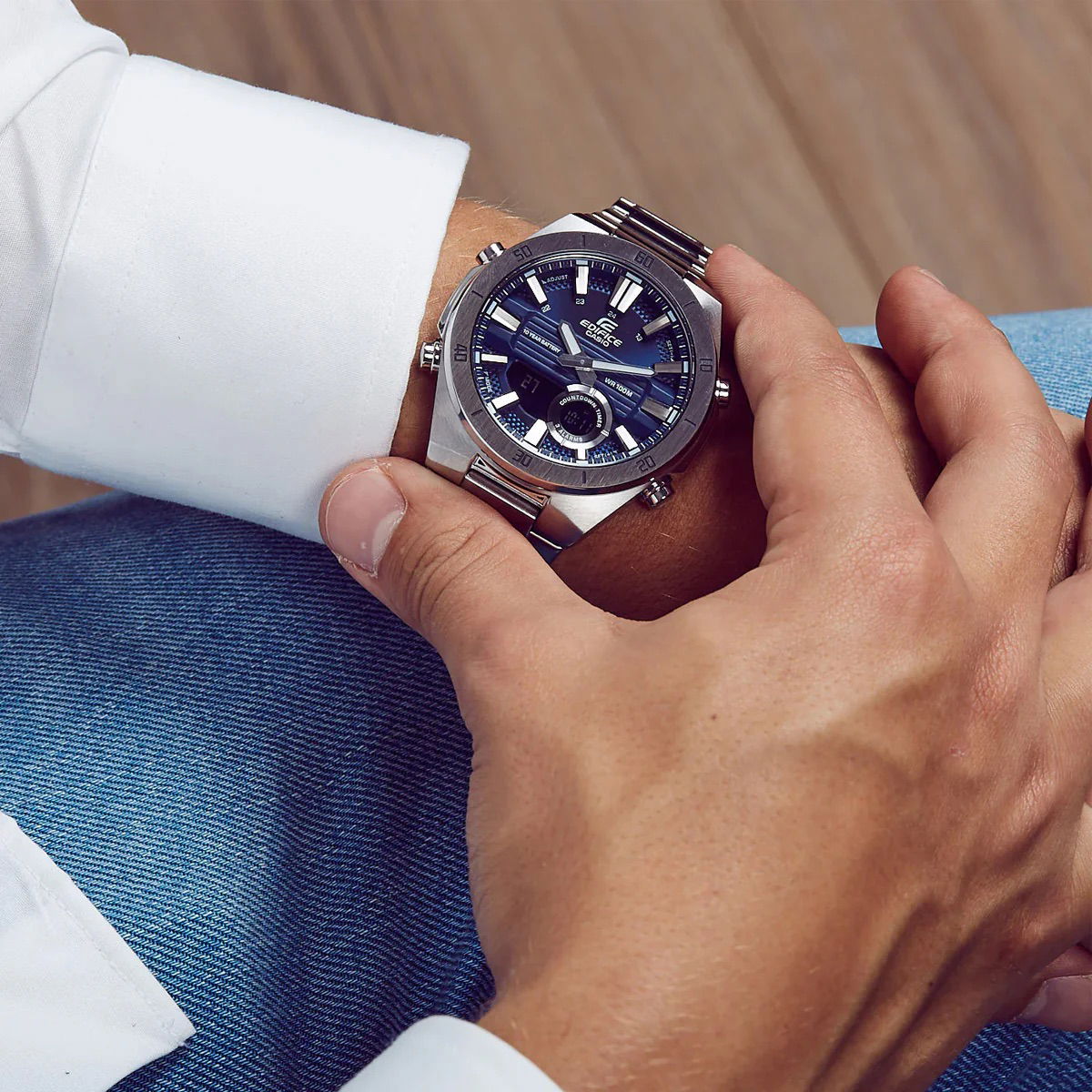 Casio Era-110d-2avdf Edifice Analog-Dijital Erkek Kol Saati