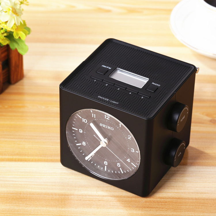 Seiko Qhe112k Radyolu Masa Saati