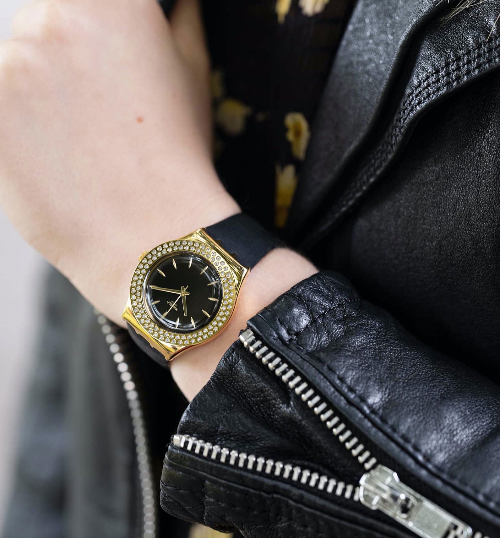 Swatch YLG141 GOLDY SHOW Kadın Saati