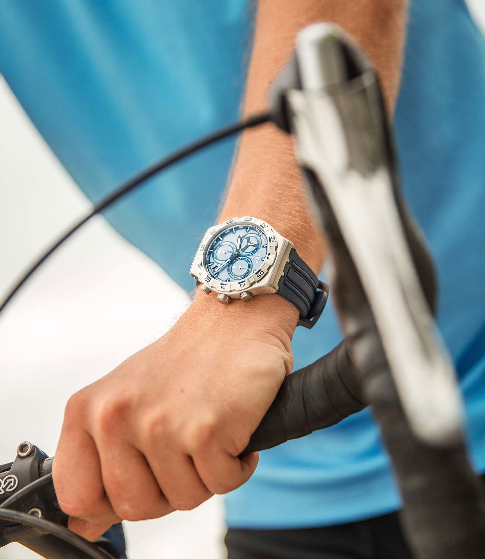 Swatch Yvs473 TECKNO BLUE Erkek Kol Saati