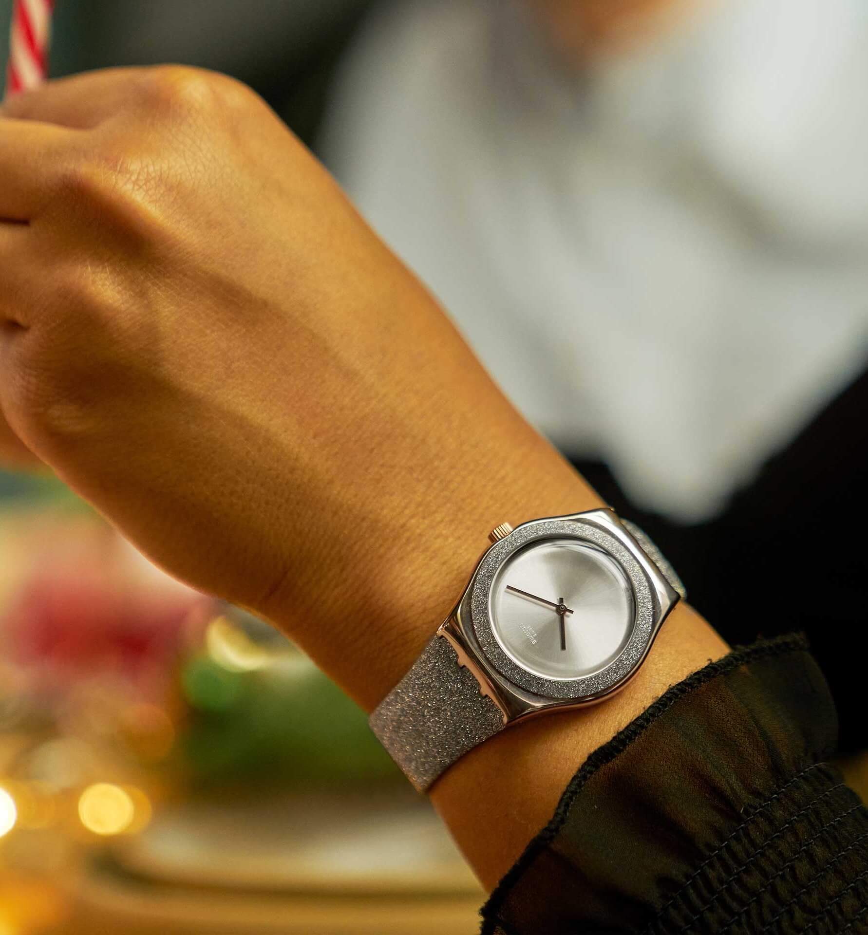 Swatch Ylg145 GREY SPARKLE Bayan Saati