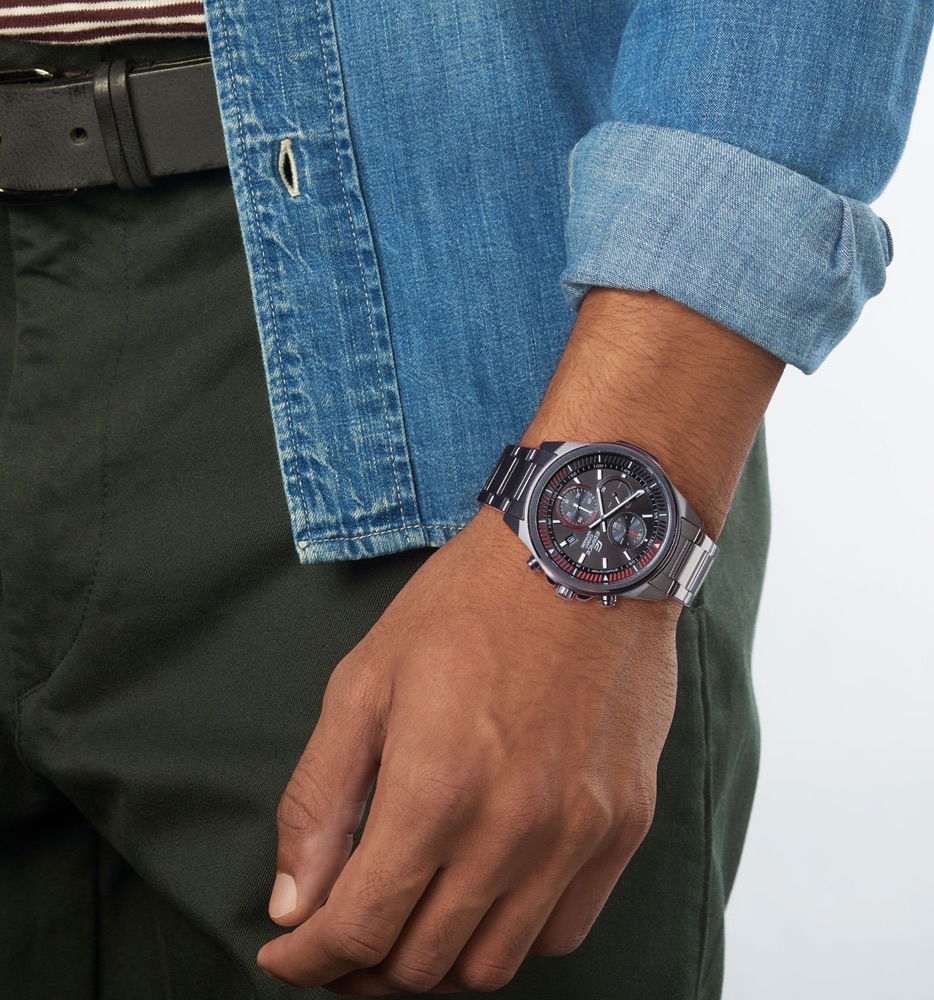 Casio Efr-s572dc-1avudf Erkek Kol Saati