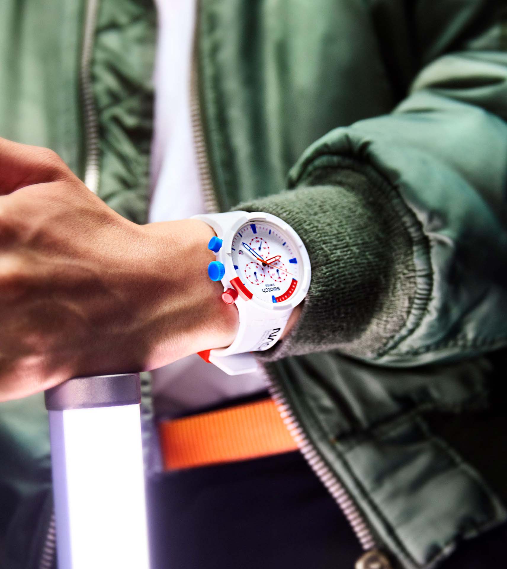 Swatch Sb04z400 EXTRAVEHICULAR BIG BOLD NASA