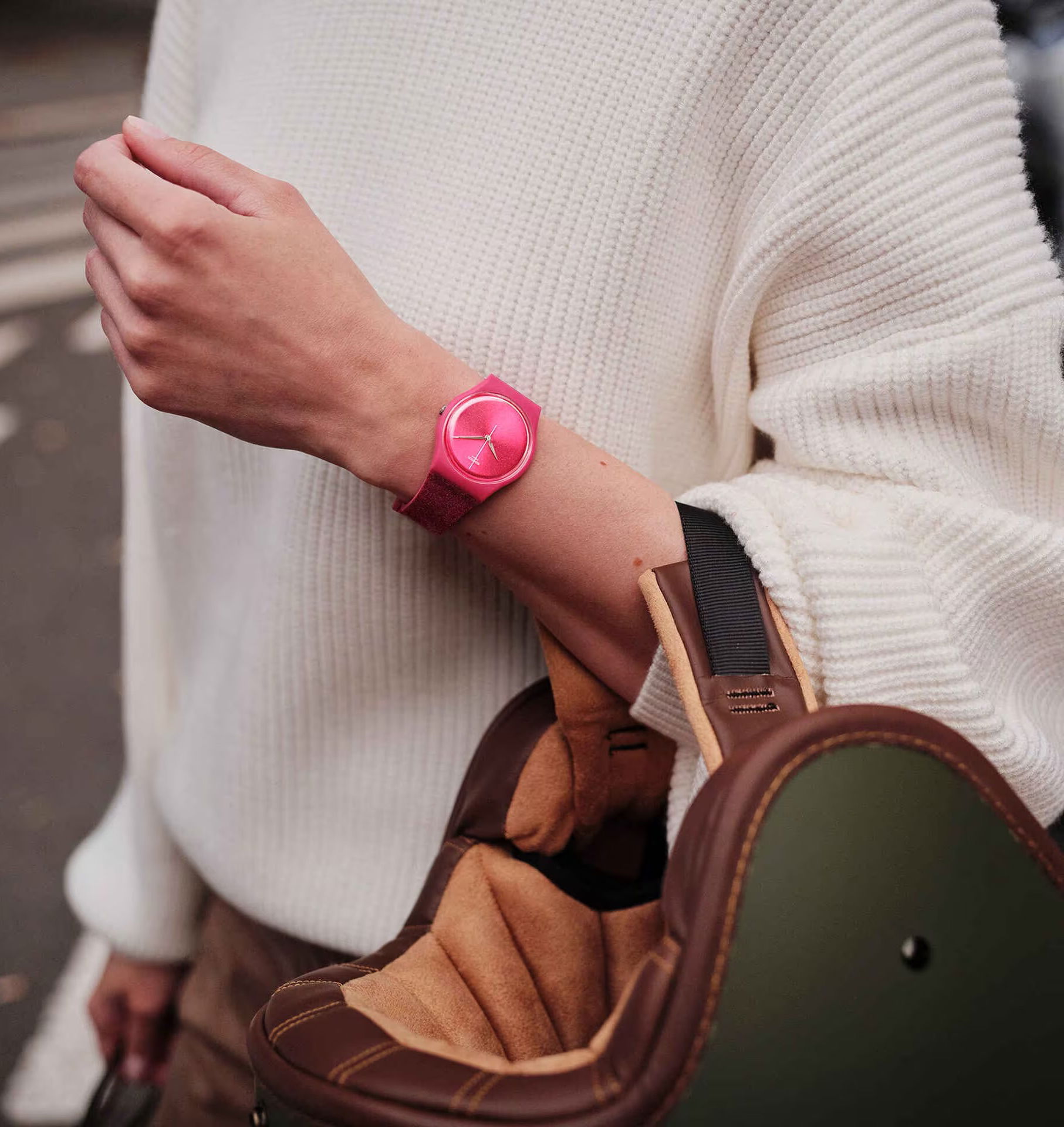 Swatch So28p101 MAGI PINK Kadın Kol Saati