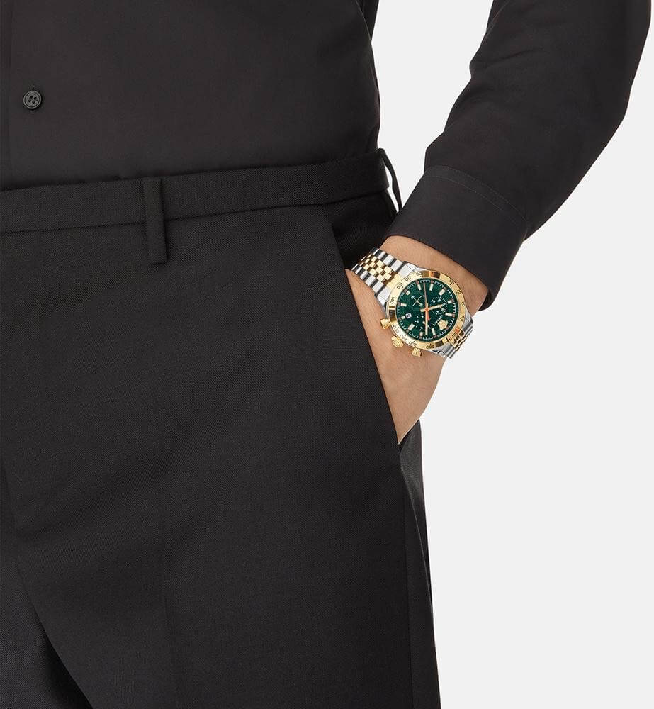 Versace Vrscve2u00522 Erkek Kol Saati