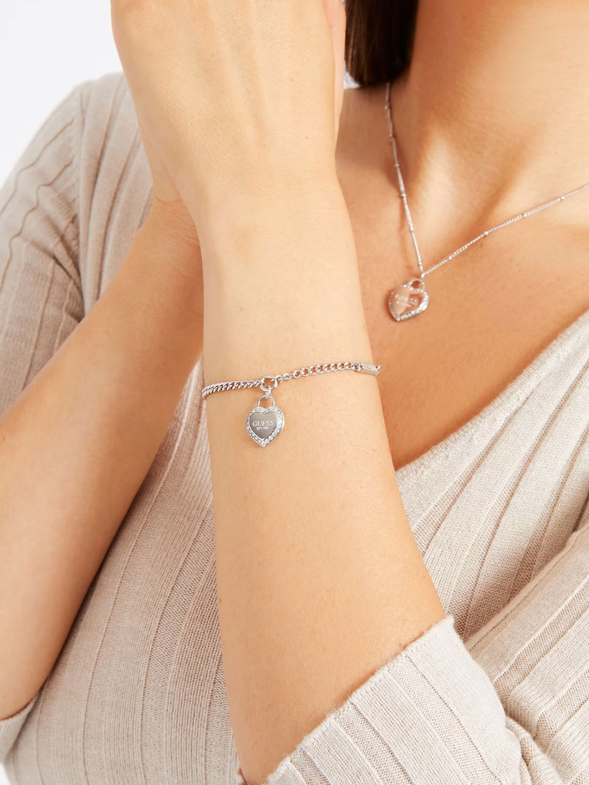 Guess Jgujubb01422jwrhs Kalpli Kadın Bileklik