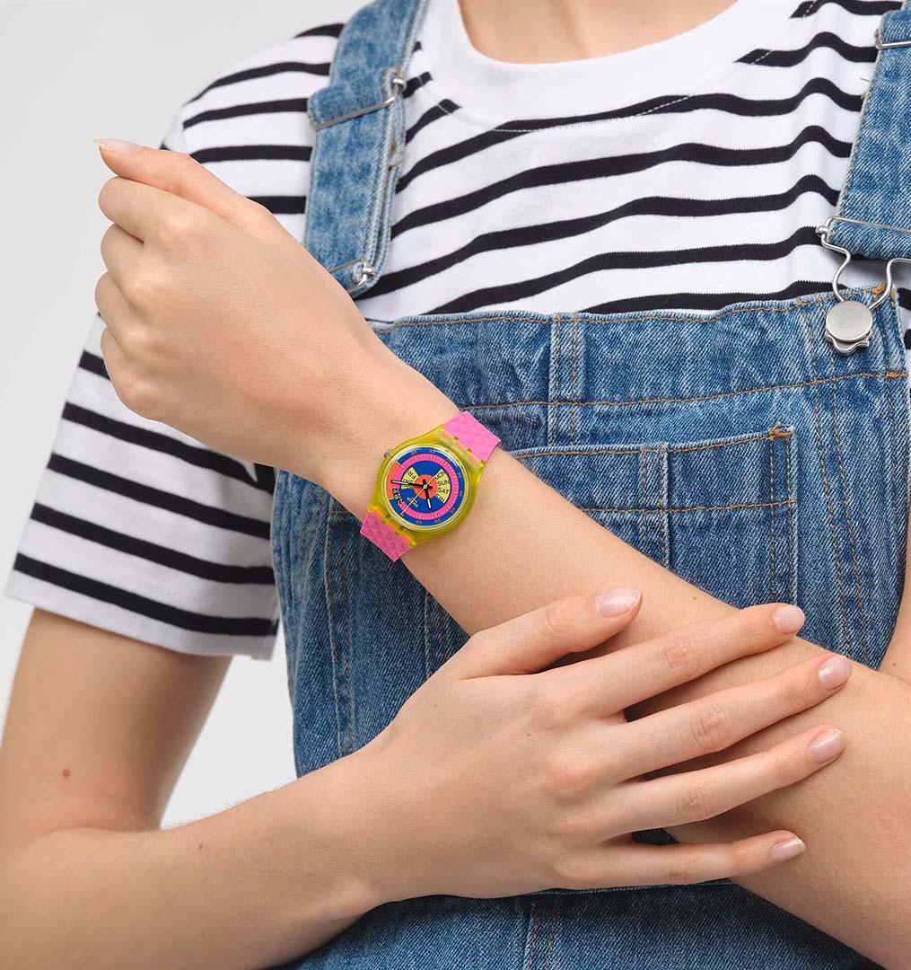 Swatch So28j700 SHADES OF NEON