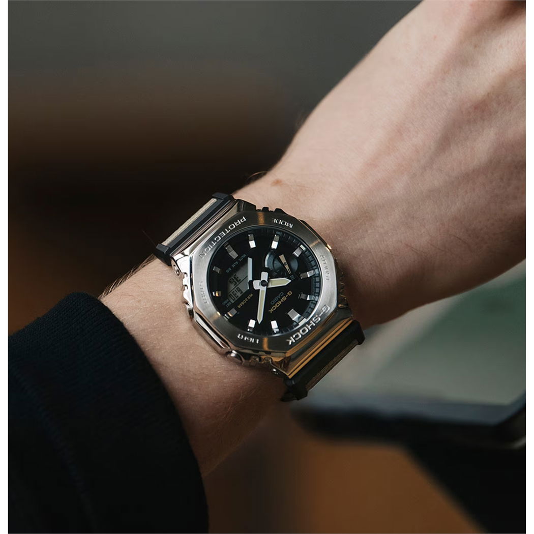 Casio Gm-2100C-5Adr G-Shock Kol Saati