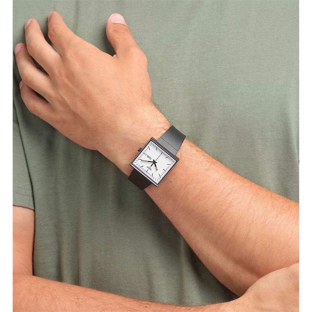 Swatch So34b700 WHAT IF…BLACK?