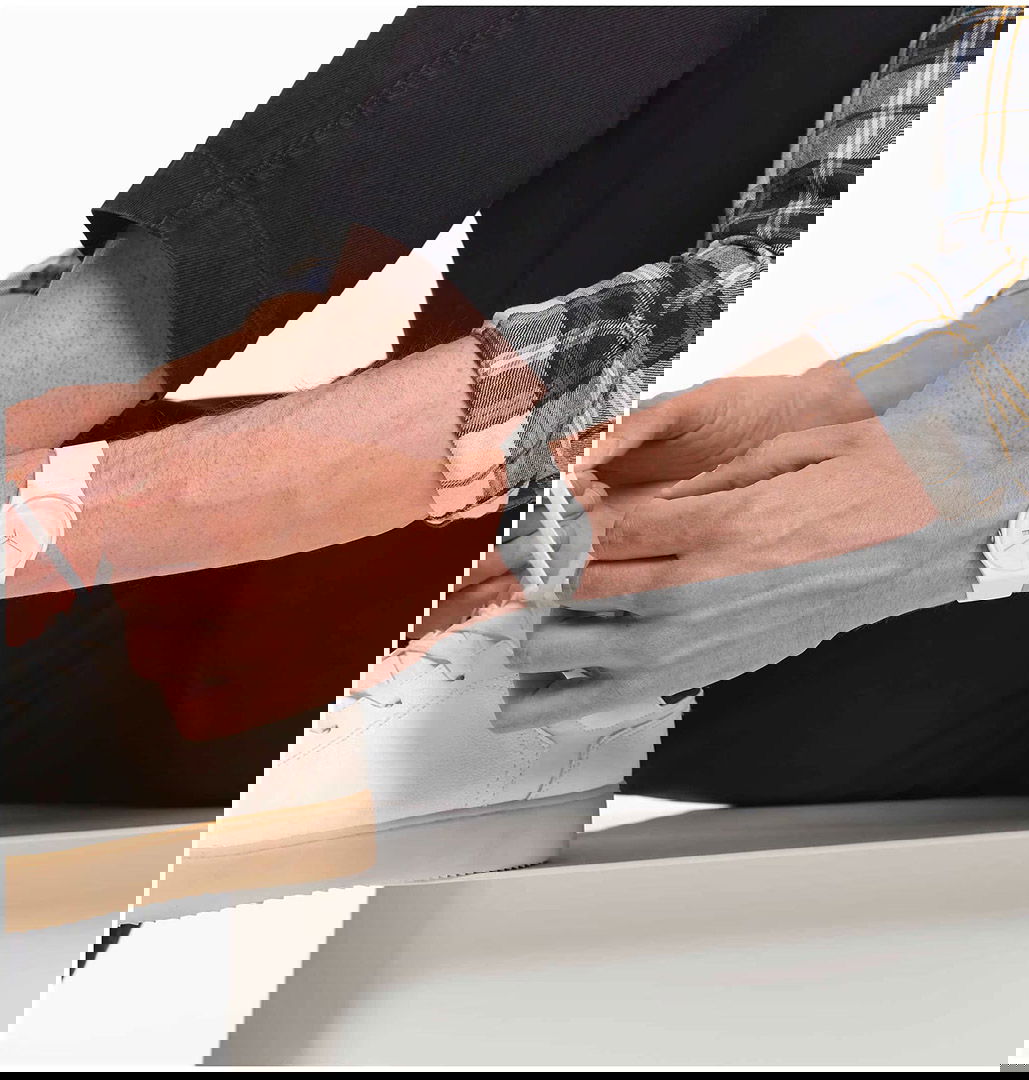 Swatch So29w704-S14 WHITE REBEL 