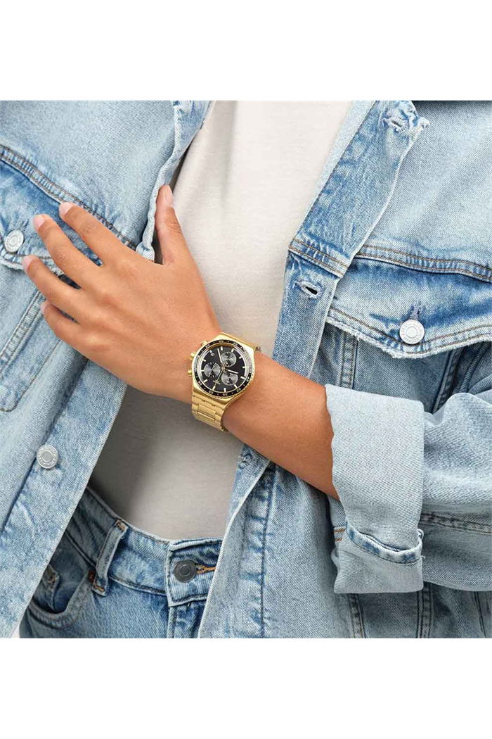 Swatch Yvg418g In The Black Kol Saati