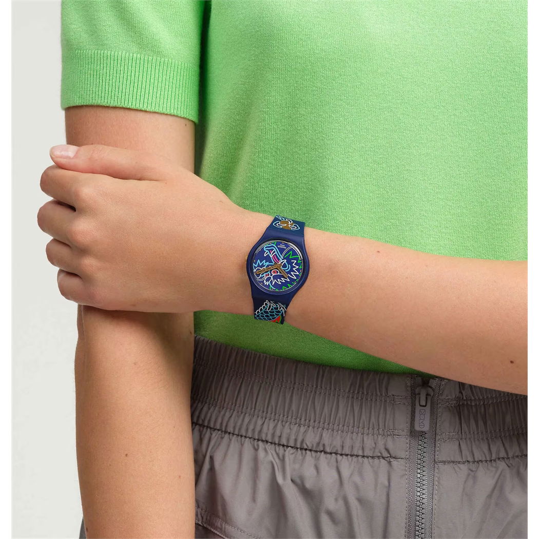 Swatch So28z125 DRAGON IN WAVES