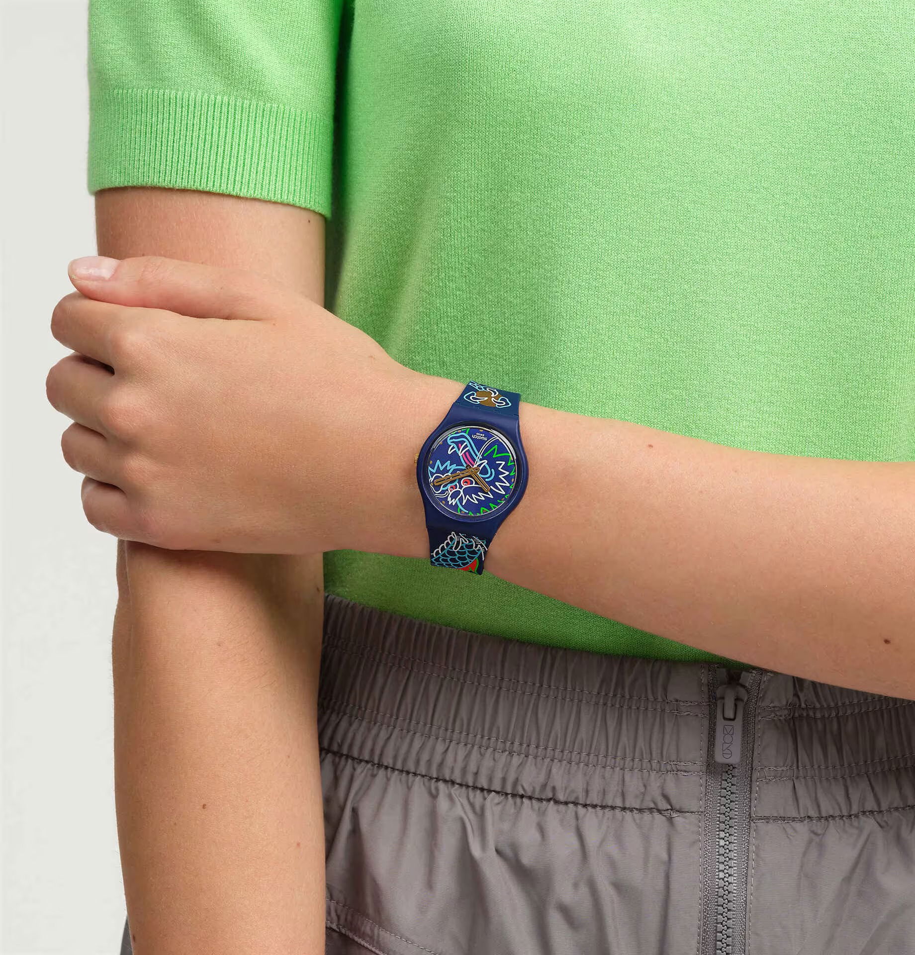 Swatch So28z125 DRAGON IN WAVES