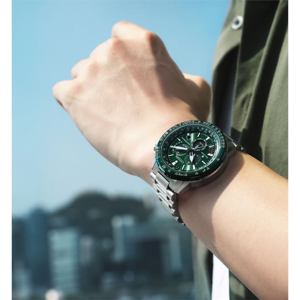 Citizen Promaster Cb5004-59W Radio-Controlled