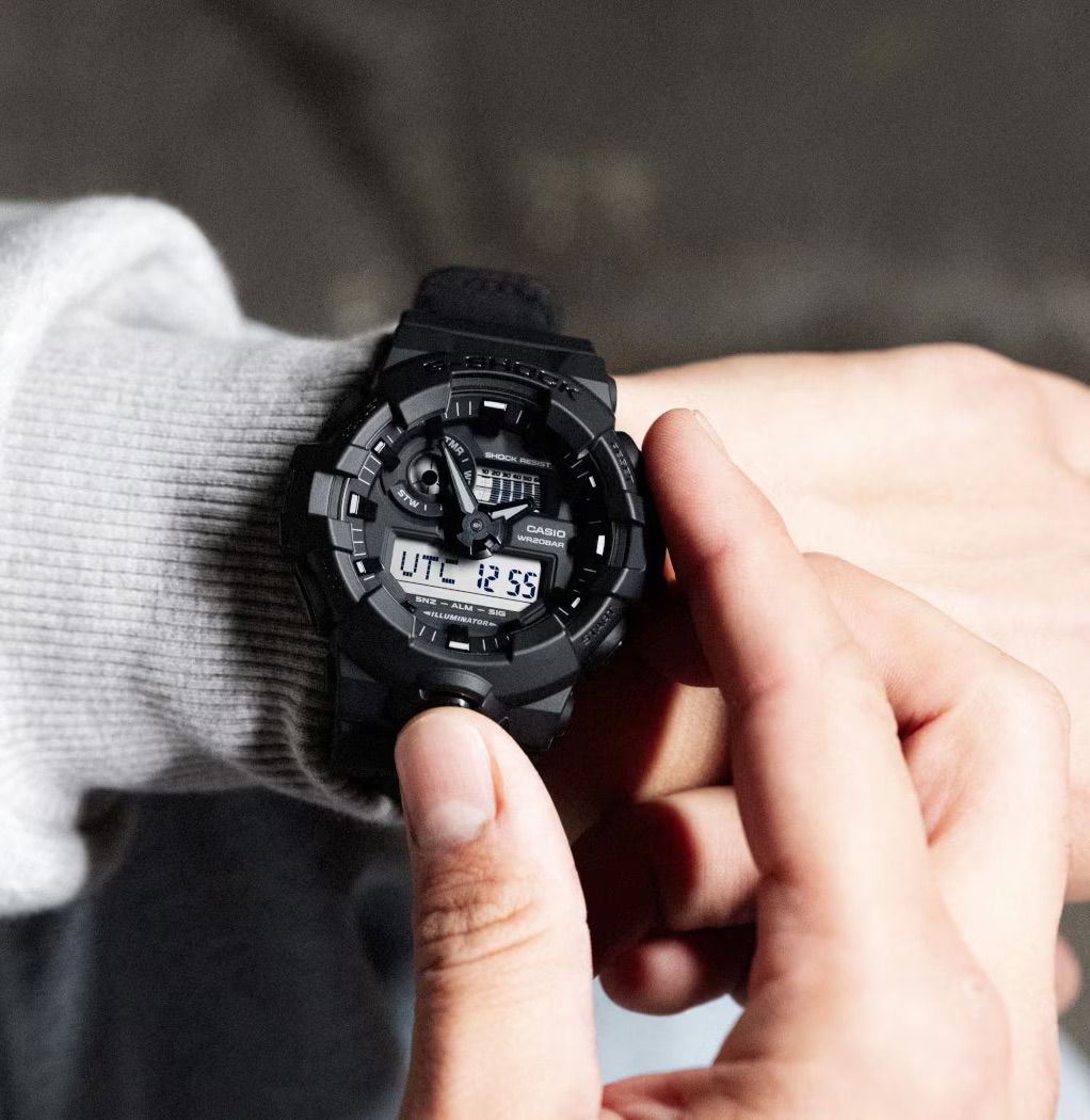 Casio Ga-700Bce-1Adr G-Shock Erkek Kol Saati