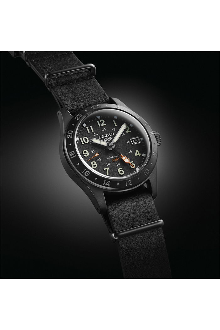 Seiko5 Sports Field GMT SSK025K Otomatik Erkek Saati