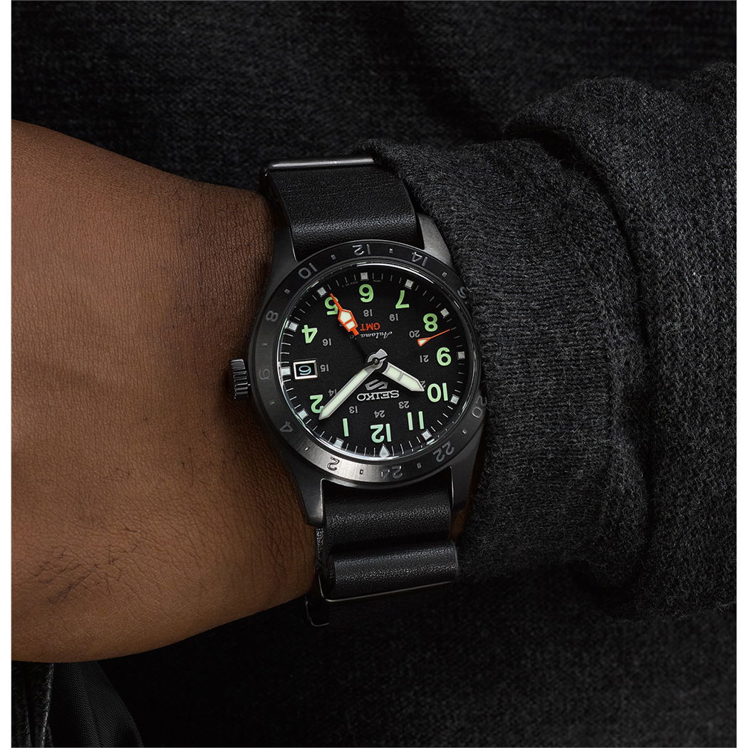 Seiko5 SSK025K Sports Field GMT Otomatik Erkek Saati