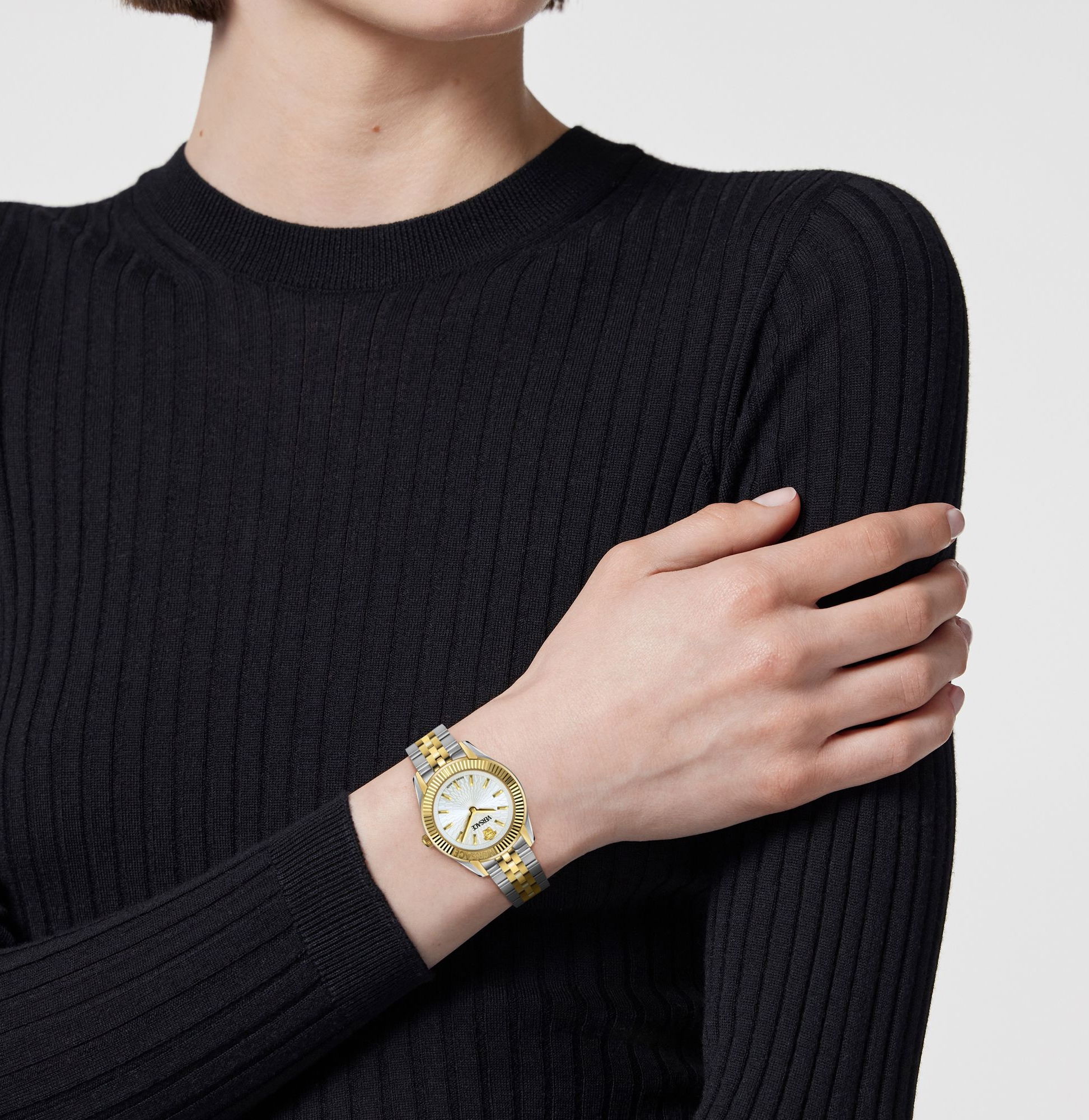 Versace Vrscve9ca0224 Kadın Kol Saati