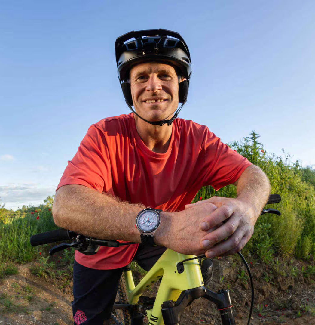 Swatch THE PILGRIM - TREAD ON IT Sb05k103