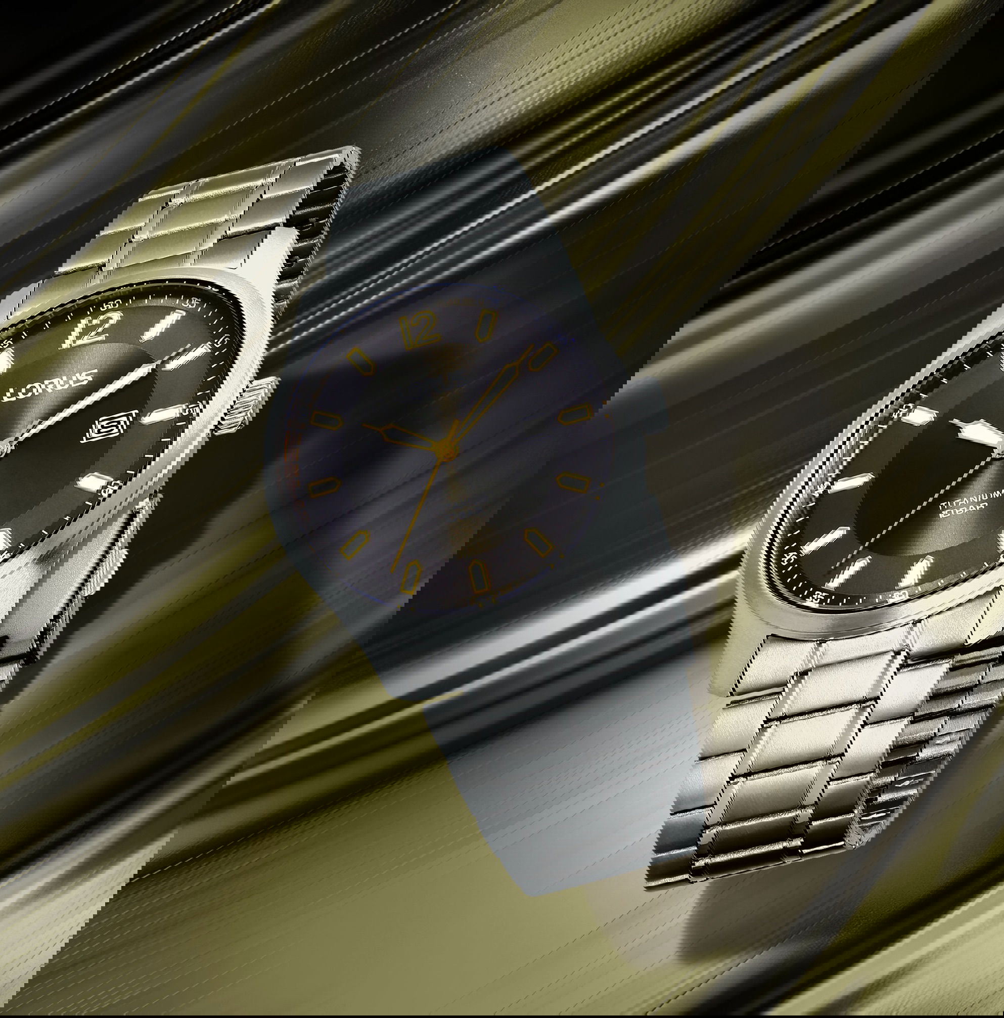 Lorus Rh999qx9 Titanyum Erkek Kol Saati