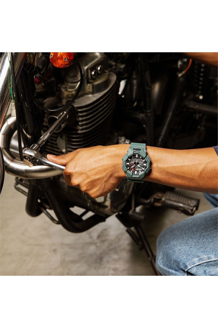 Casio Ga-010-2Adr G-Shock Erkek Kol Saati