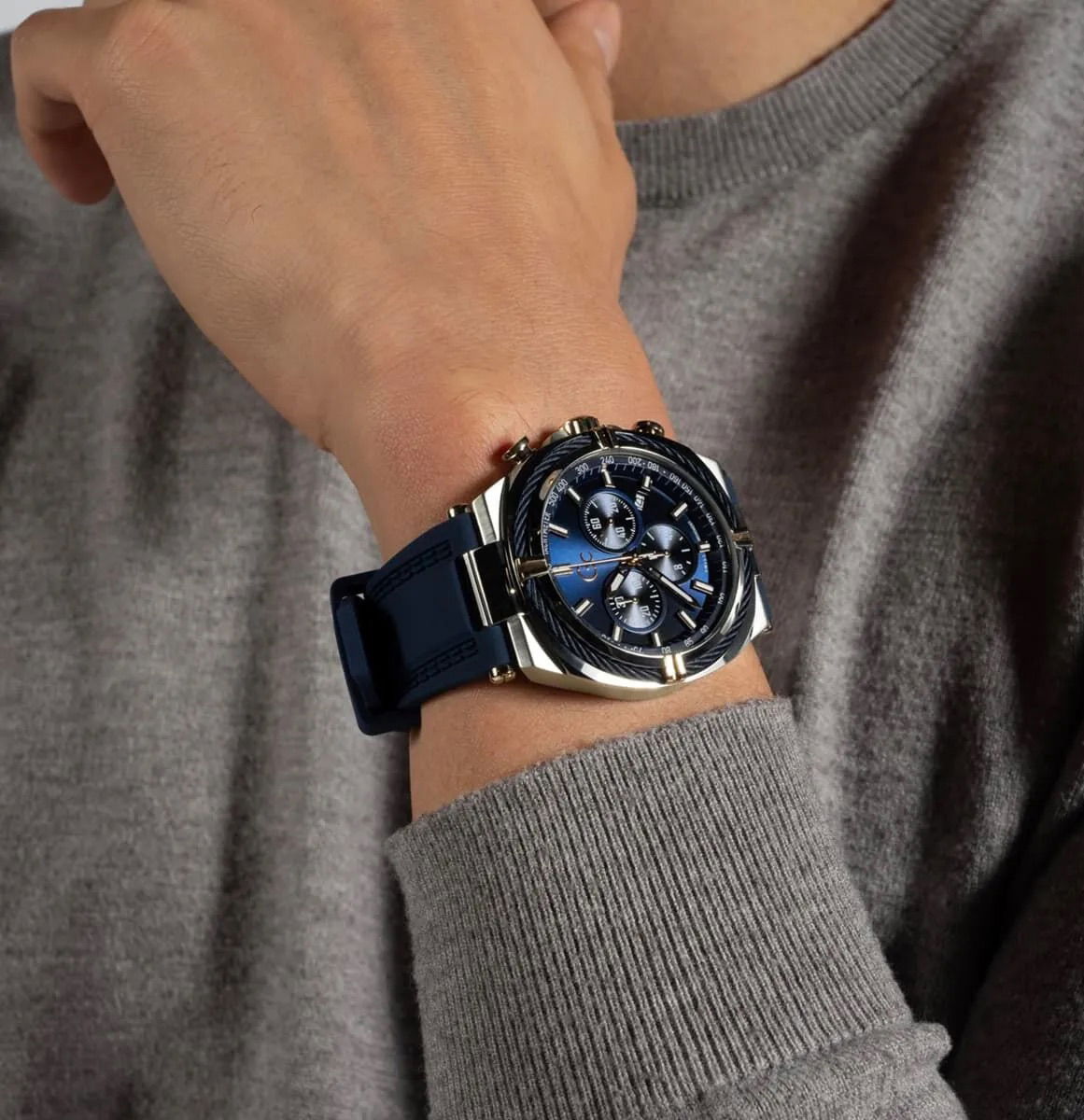 Gc Gcz32003g7mf Erkek Kol Saati