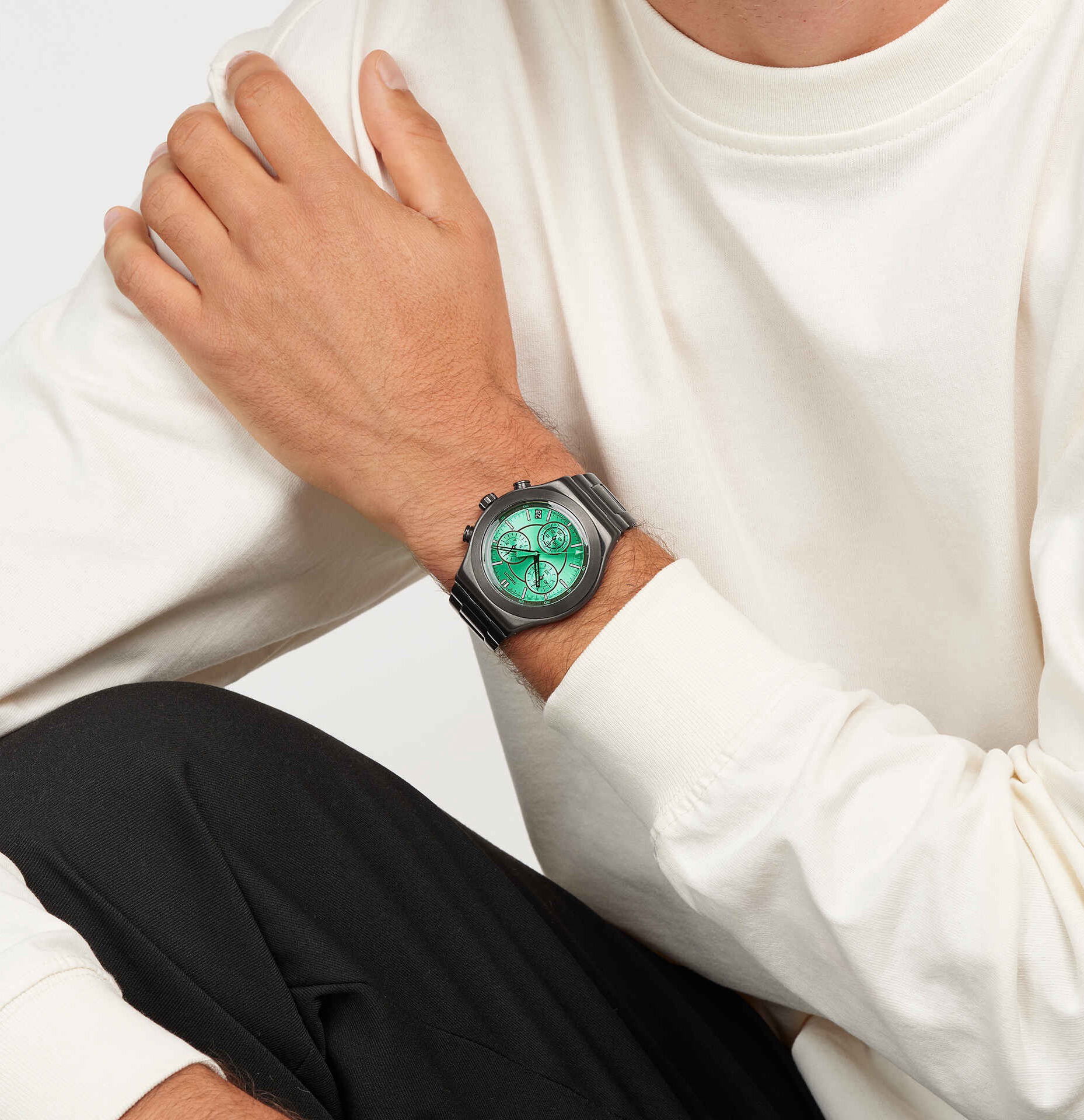 Swatch Yvm407g OBSESSIVELY OBSIDIAN