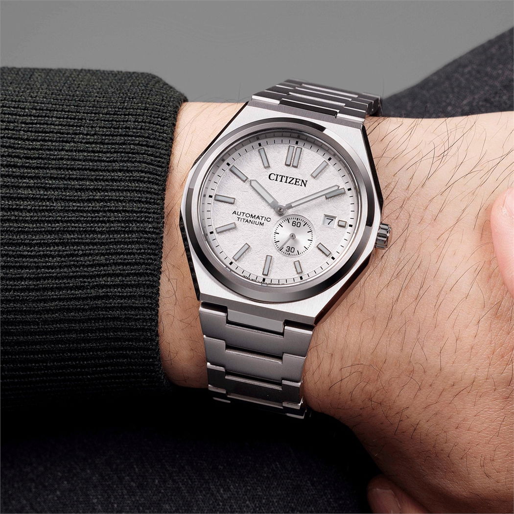 Citizen Zenshin Super Titanium Small Seconds Nj0180-80A
