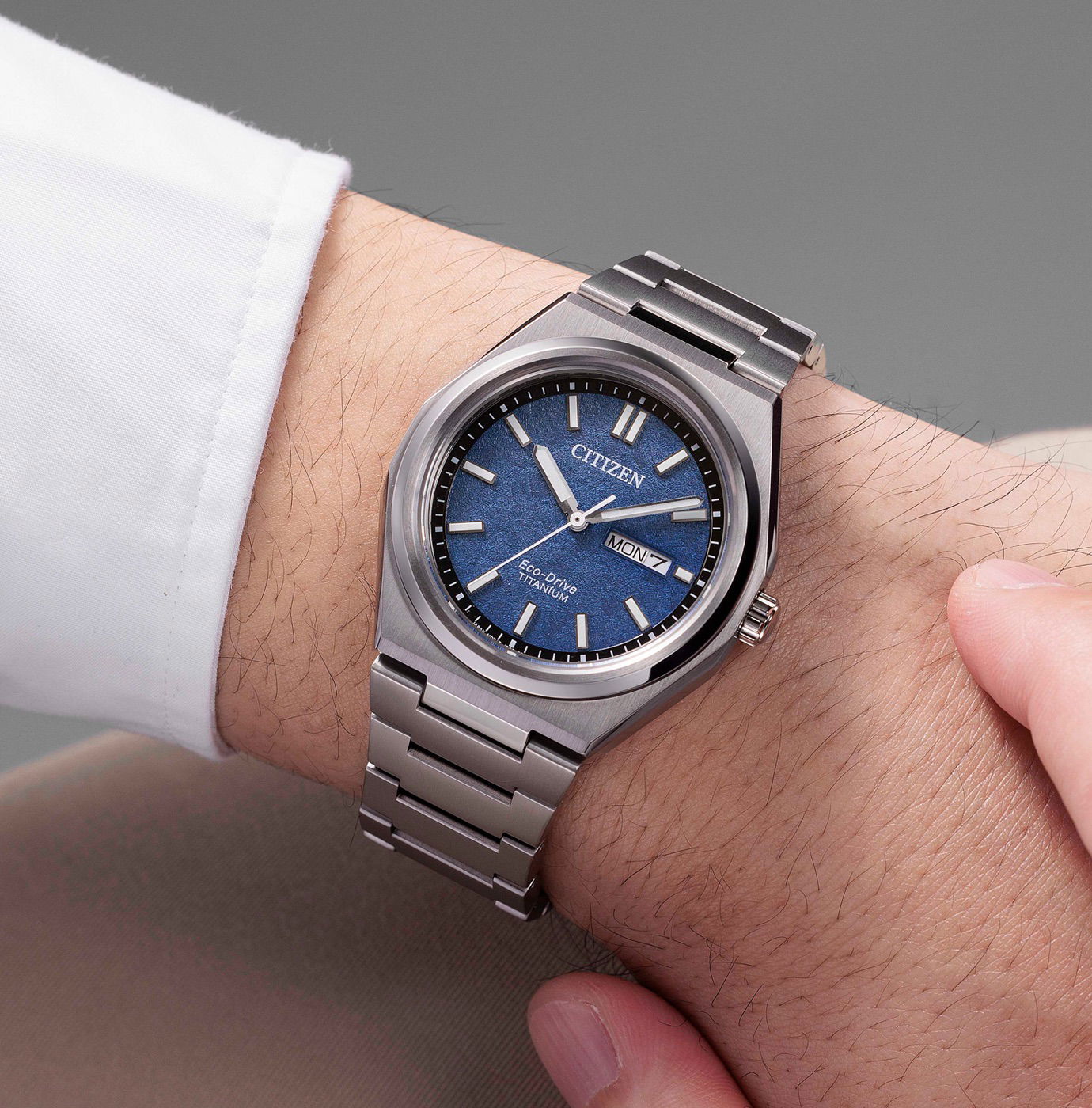 Citizen Zenshin Super Titanium Aw0130-85Le Eco Drive