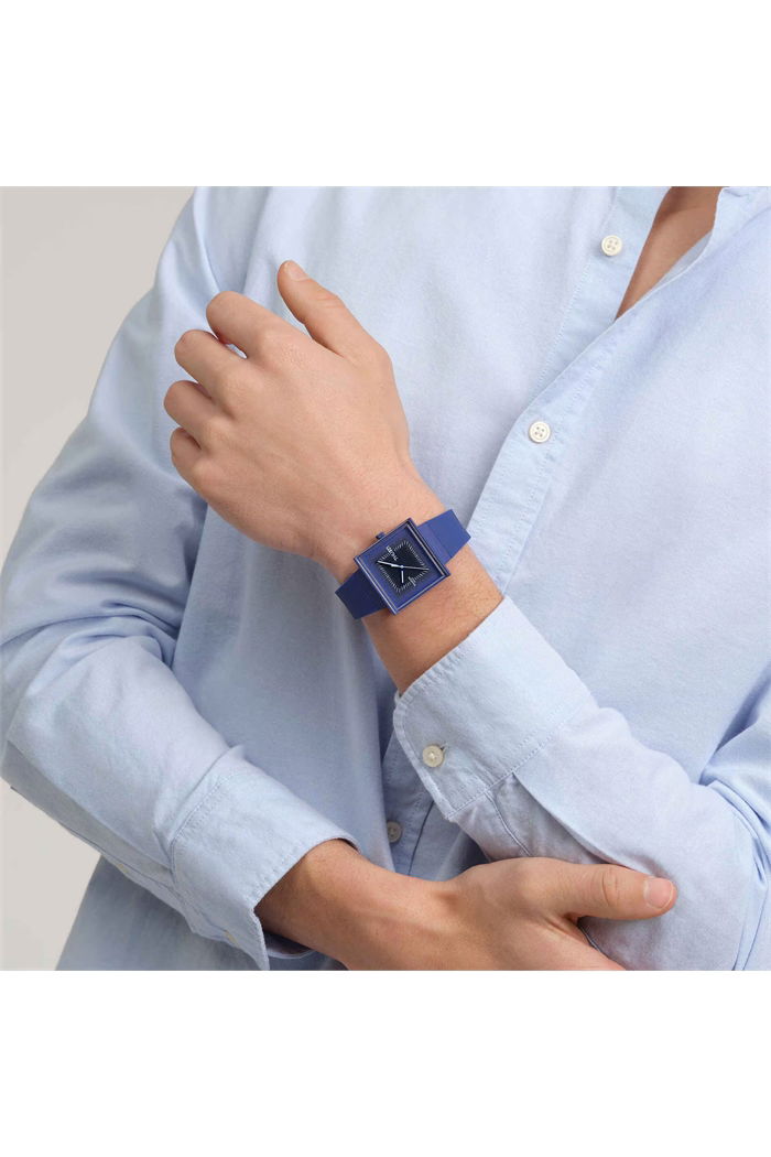 Swatch So34n700 SQUARELY BLACKLIGHT