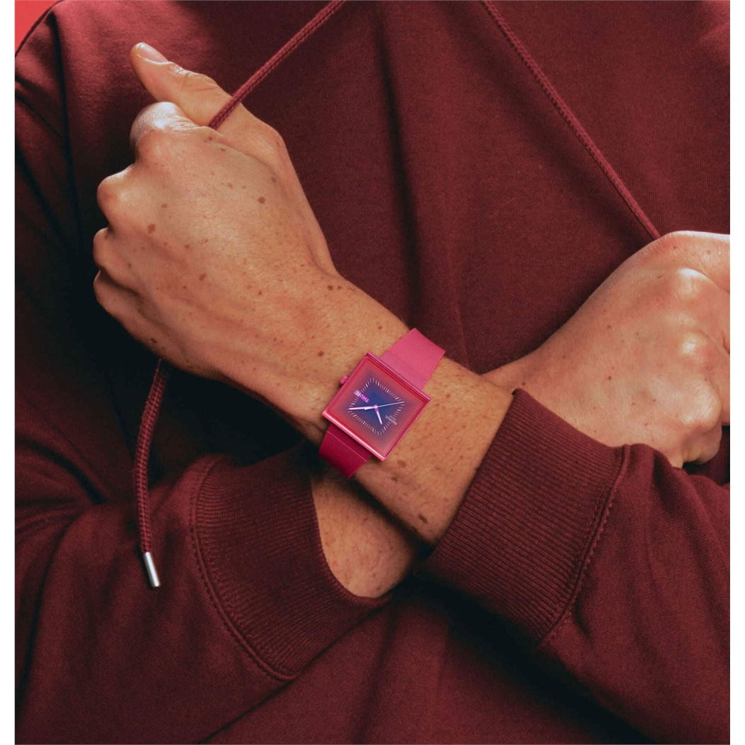 Swatch So34r700 SQUARELY BERRY