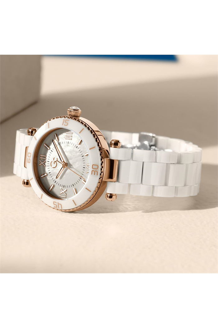 Gc Gcz05007l1mf Kadın Kol Saati