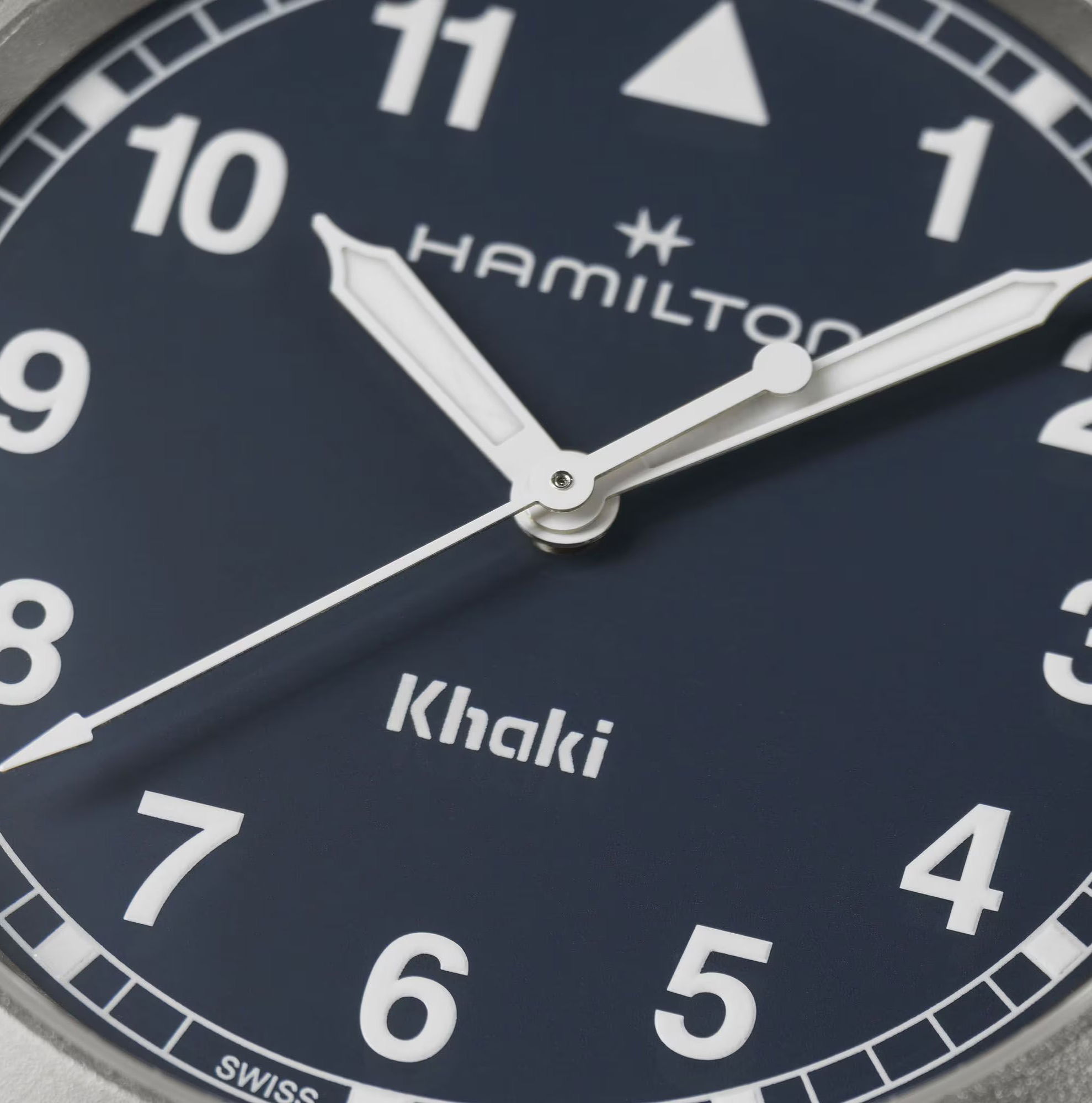 Hamilton H69401140 Khaki Field Quartz 38mm Erkek Kol Saati