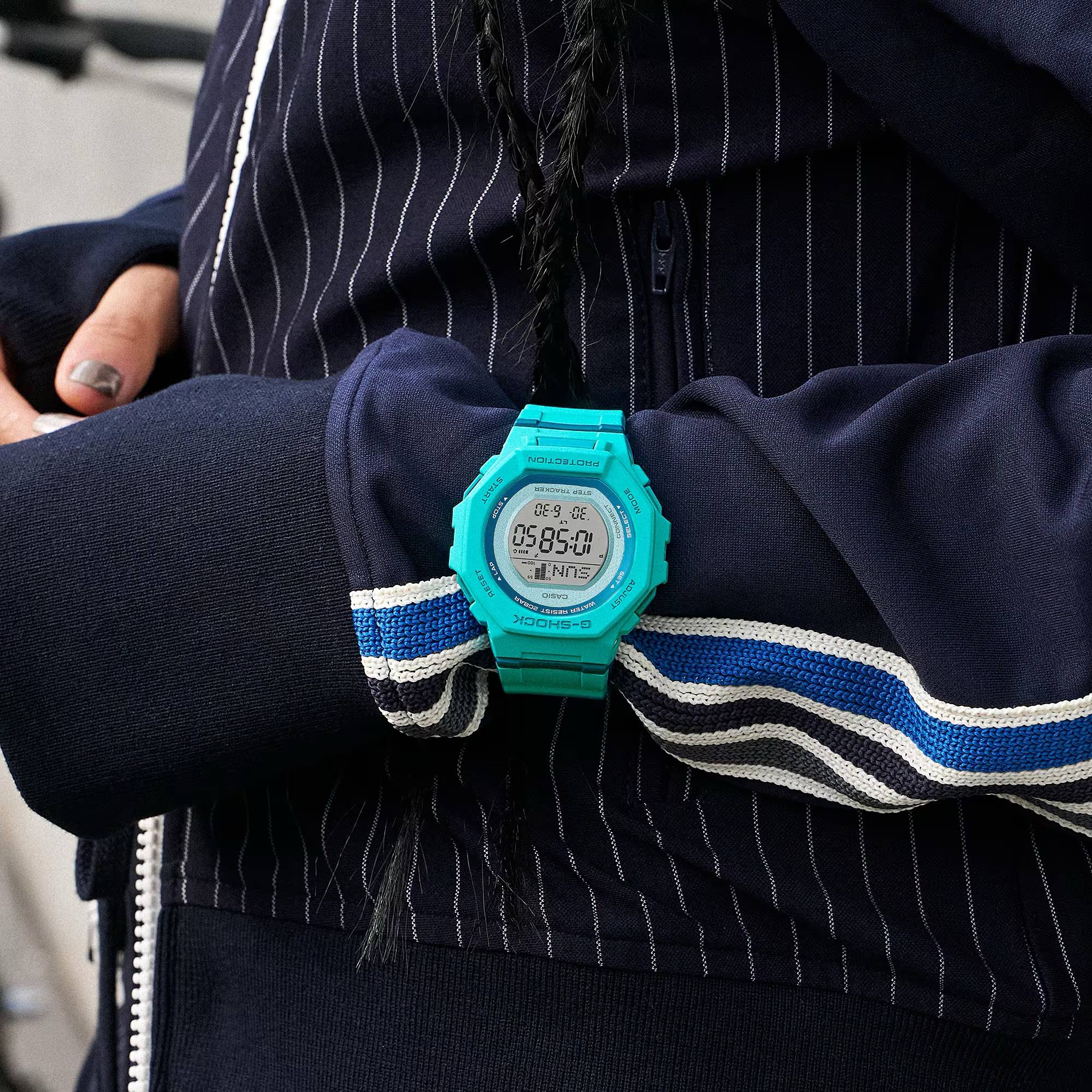 Casio Gmd-B300sc-2Dr G-Shock Kadın Kol Saati