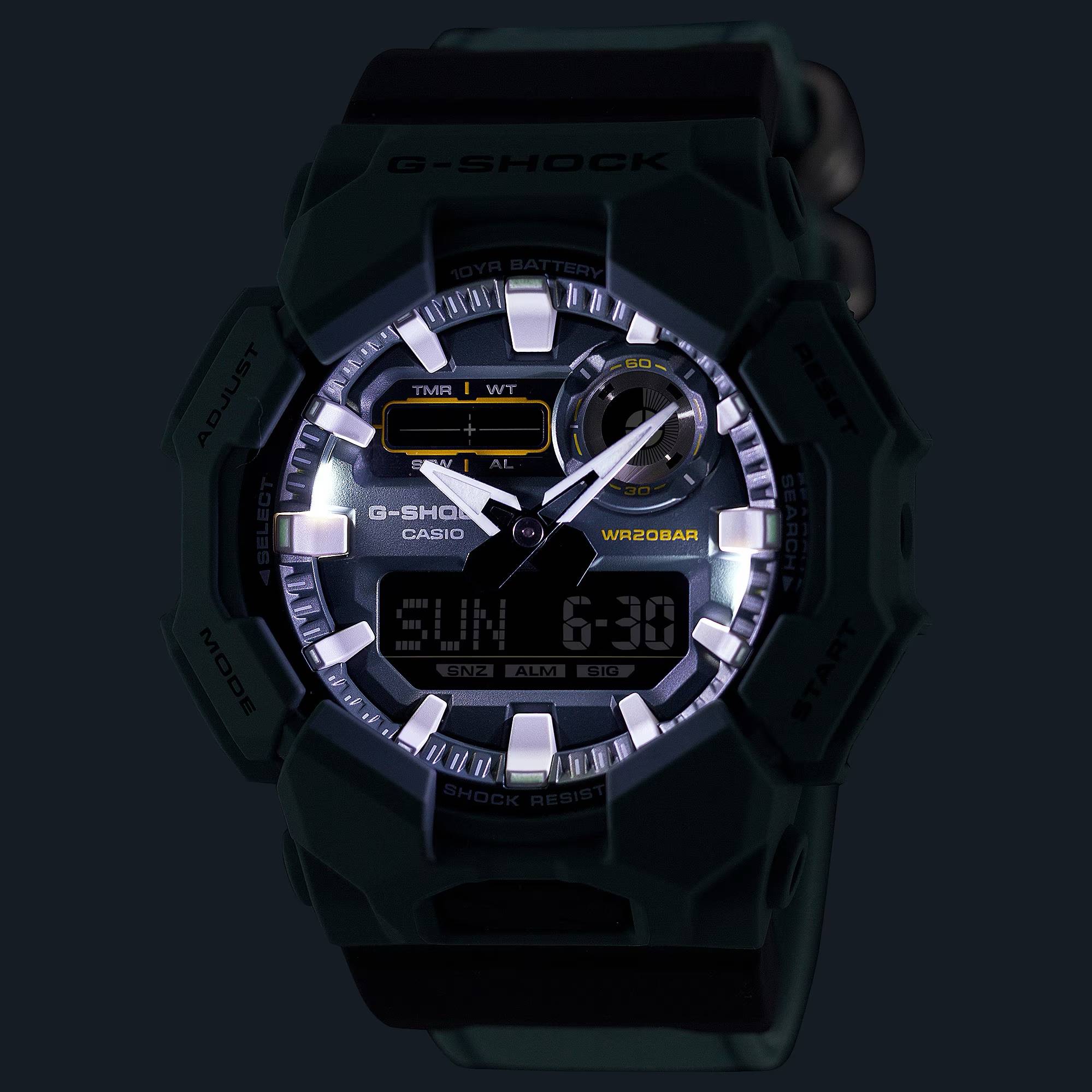 Casio Ga-010Ce-2Adr G-Shock Erkek Kol Saati
