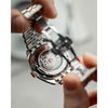 roamer-996983_47_15_20-caseback.jpg
