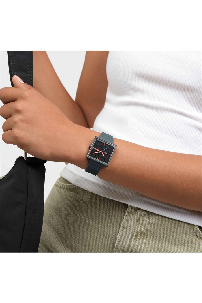 Swatch So34m701 Squared Off Kol Saati