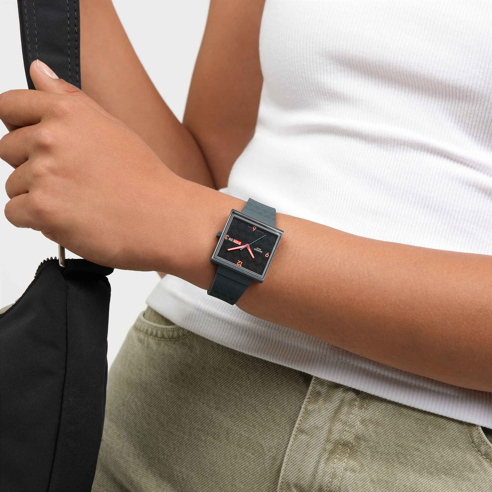 Swatch So34m701 Squared Off Kol Saati