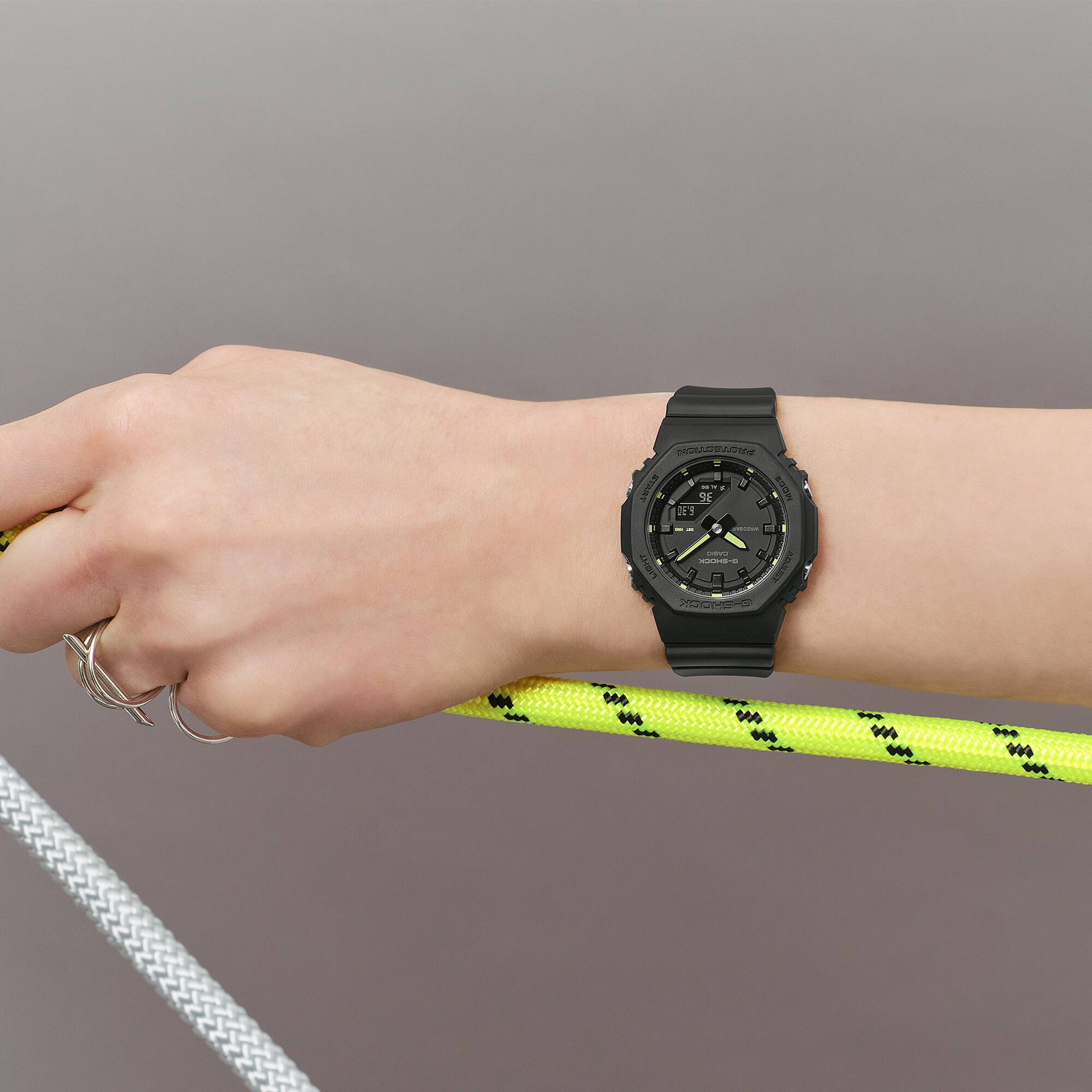 Casio Gma-P2100sa-1A2dr G-Shock Kadın Kol Saati