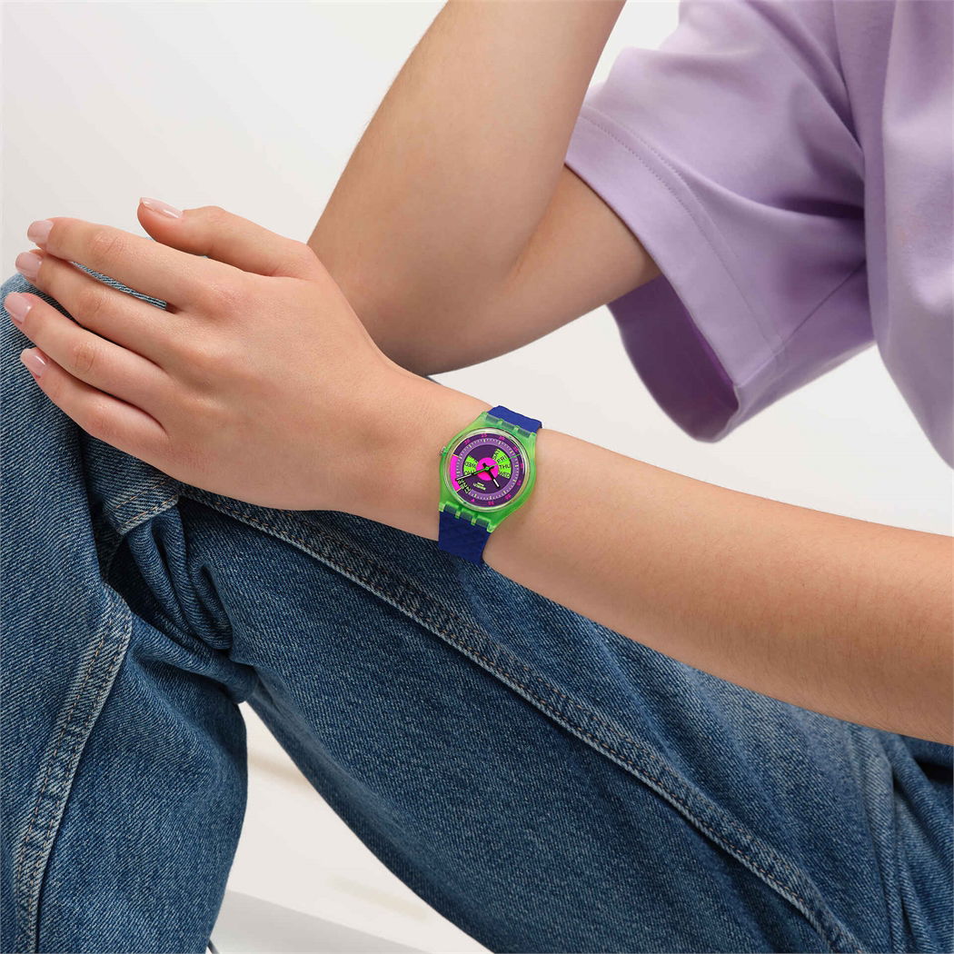 Swatch So28g704 Neon Skychart Kol Saati