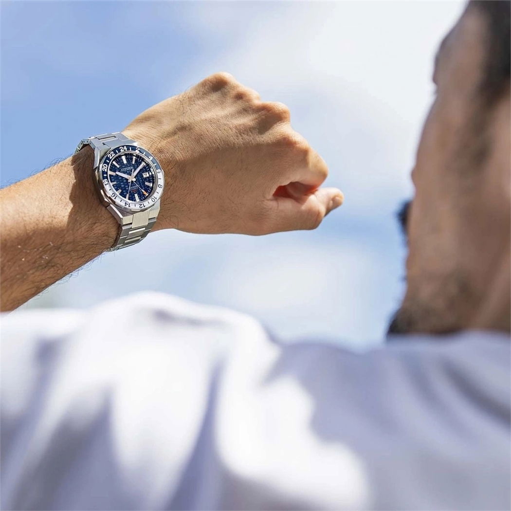 Citizen Series8 GMT Nb6034-58L Otomatik Erkek Kol Saati