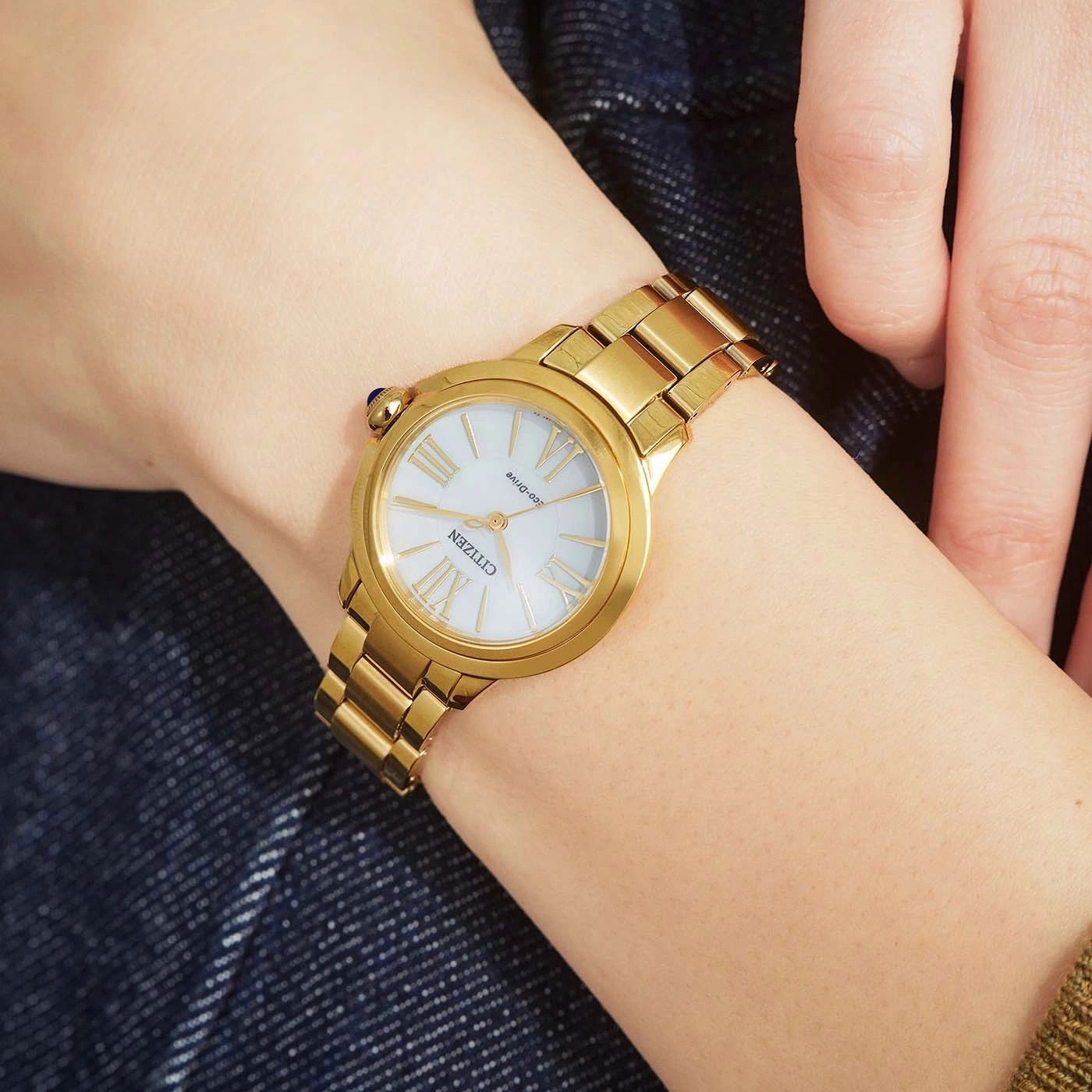 Citizen Em1162-52A Kadın Kol Saati